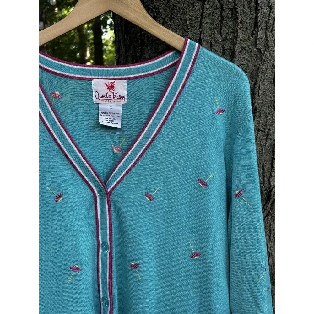 Quacker Factory Cardigan Sweater Size 1x Daisy Floral Embroidery Blue Pink Silk
